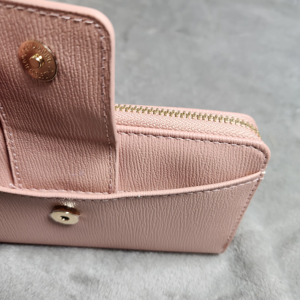 bebe Lupe Zip Around Wallet Dusty Rose New