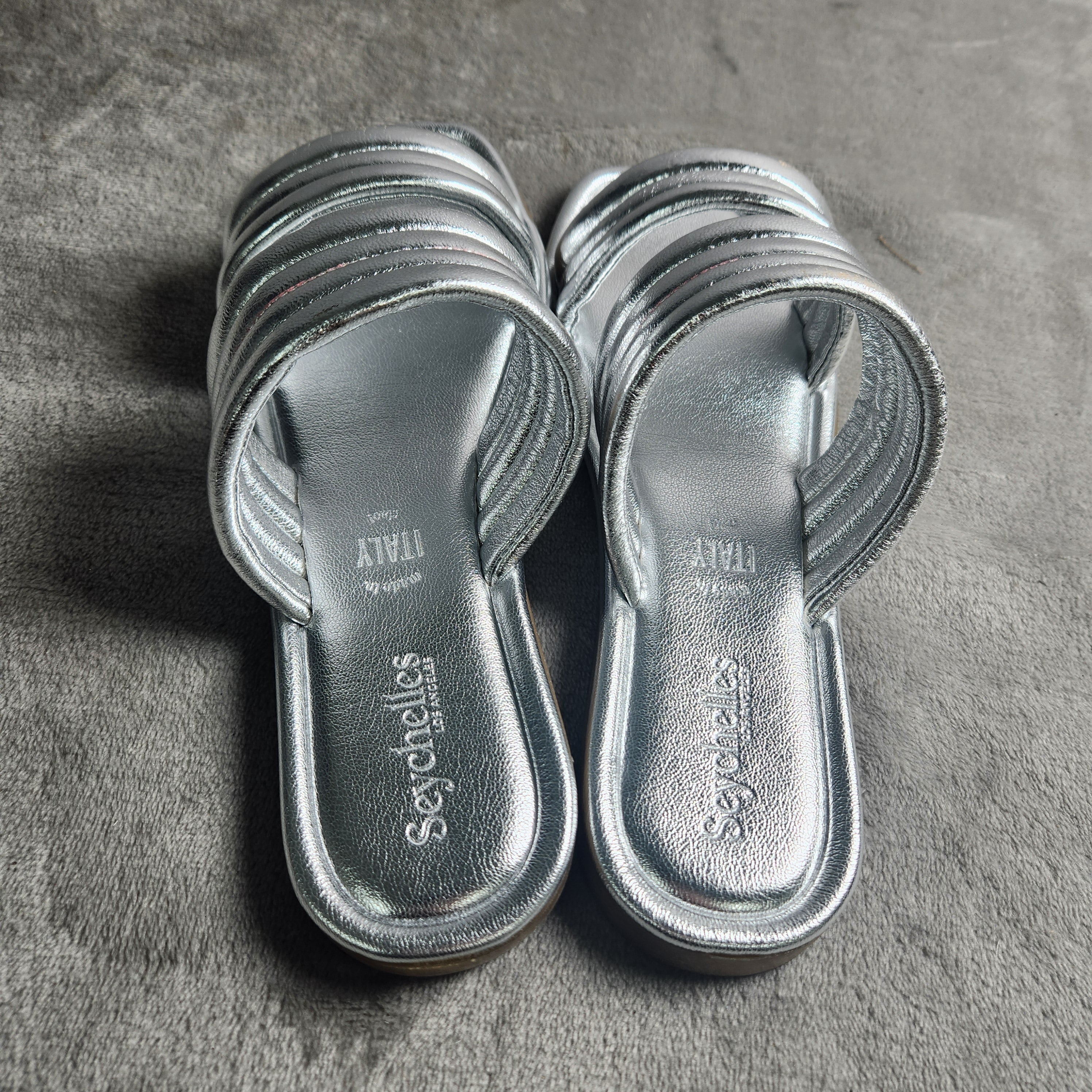 Seychelles Cape May Metallic Silver Leather Slide Sandals Women's 8.5M New