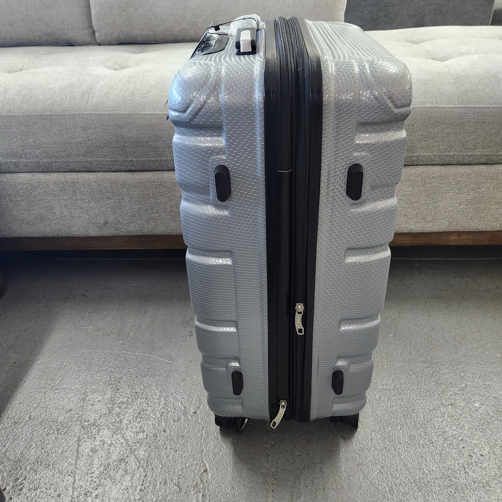 Dejuno Yukon 3-Piece Hardside Luggage Set Gray New