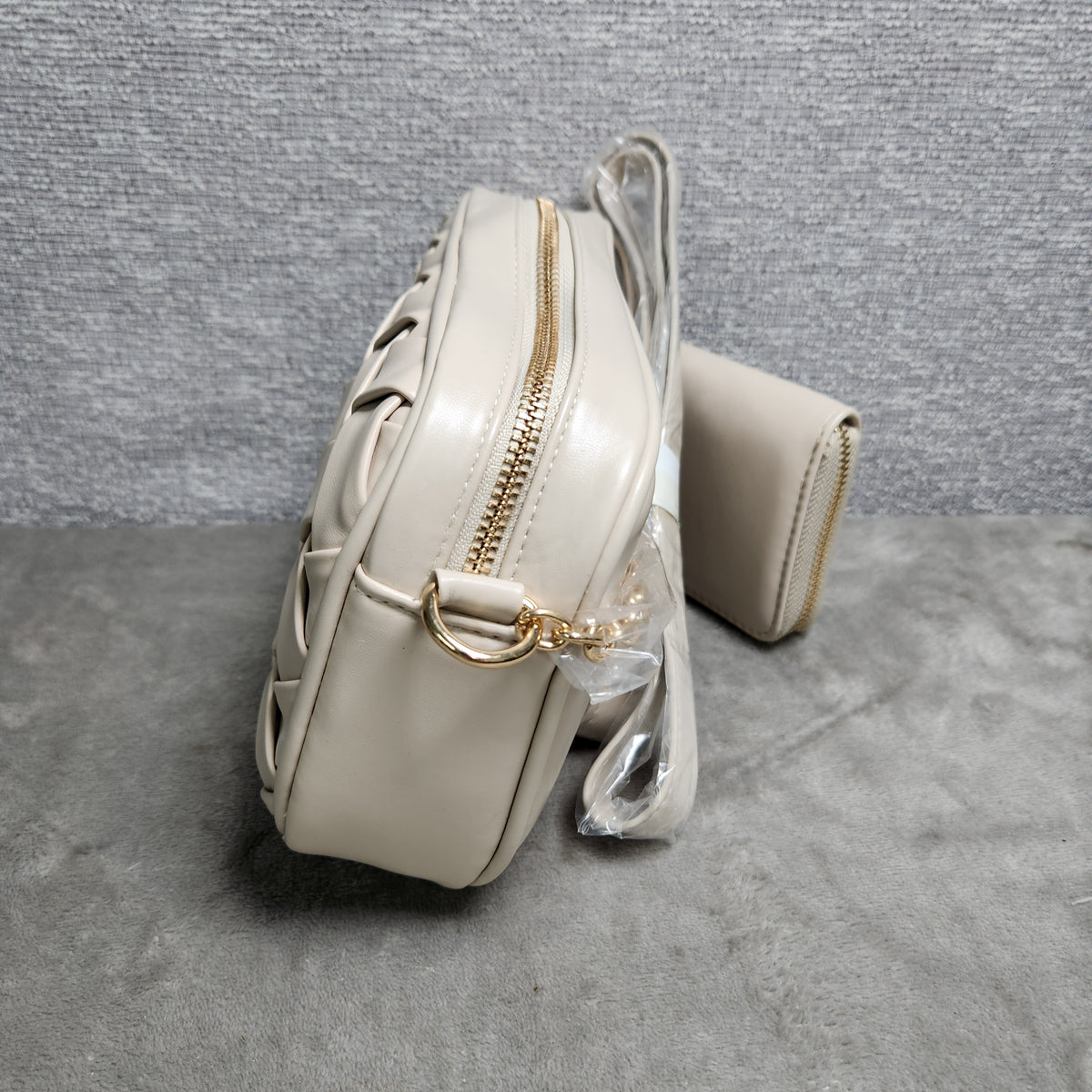 bebe Luca Camera Bag with Wallet New E02-5359 Cream