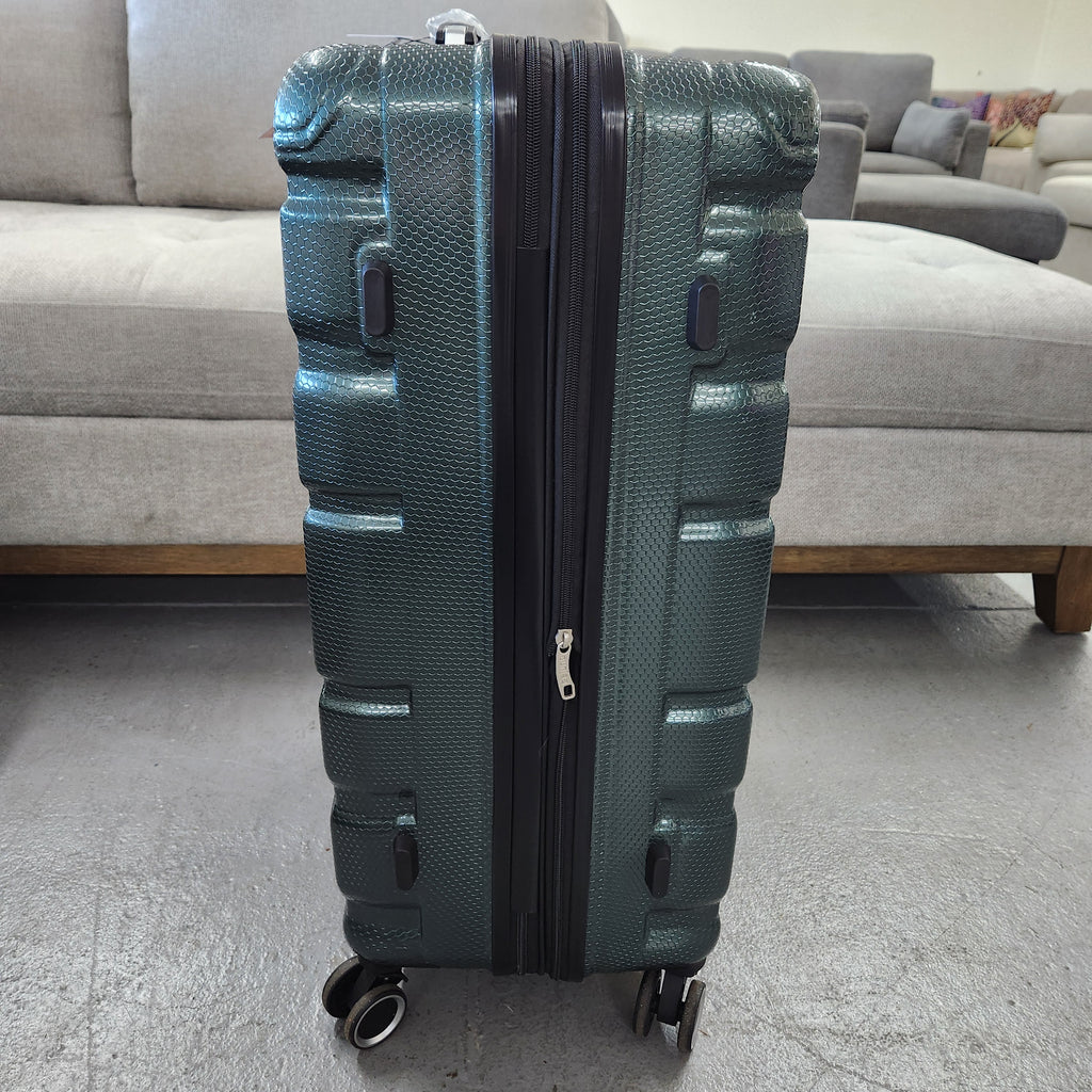 Dejuno Yukon 3-Piece Hardside Luggage Set Green New