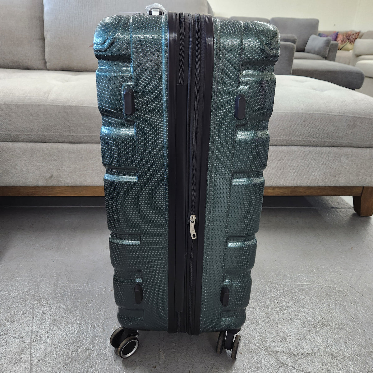Dejuno Yukon 3-Piece Hardside Luggage Set Green New