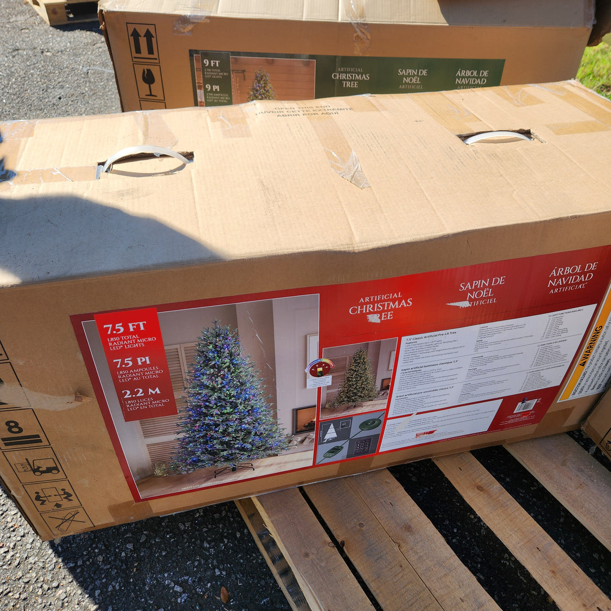 7.5' Pre-Lit Radiant Micro LED with Twinkle Artificial Christmas Tree
