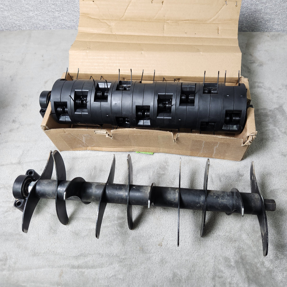 OEM Sun Joe AJ801E Dethatcher & Scarifier Spring Tine Roller Drum & Blade Assemblies Used