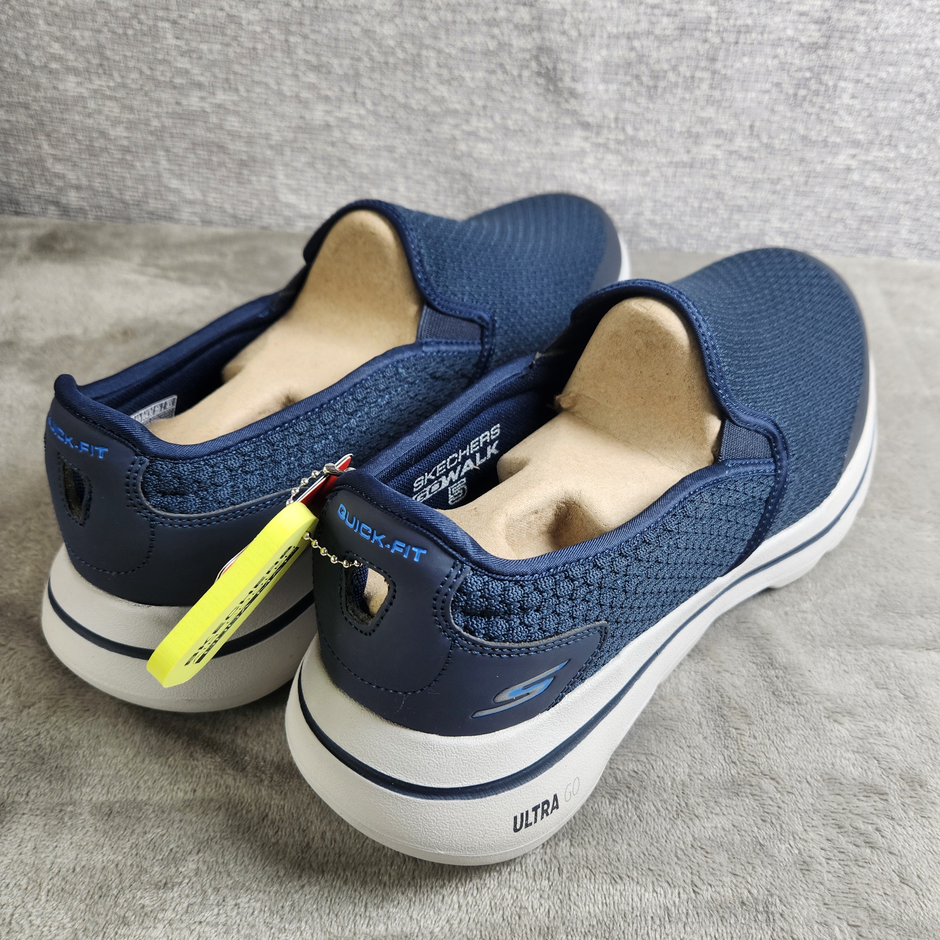 New Skechers GOwalk 5 Apprize walking shoes in Men's Size 11 Extra Wide