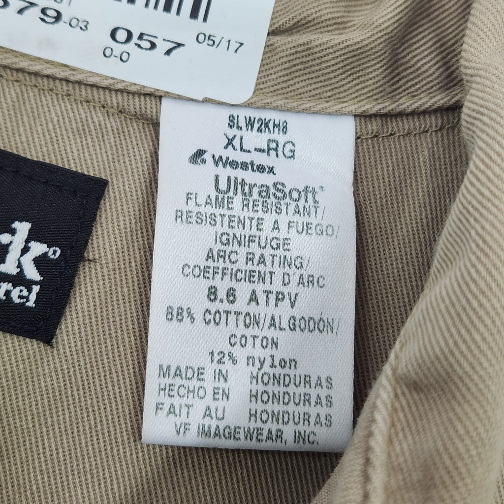 Bulwark Men's Protective Apparel FR Button Up Work Shirt Tan XL Flame Resistant NFPA 2112  Preowned