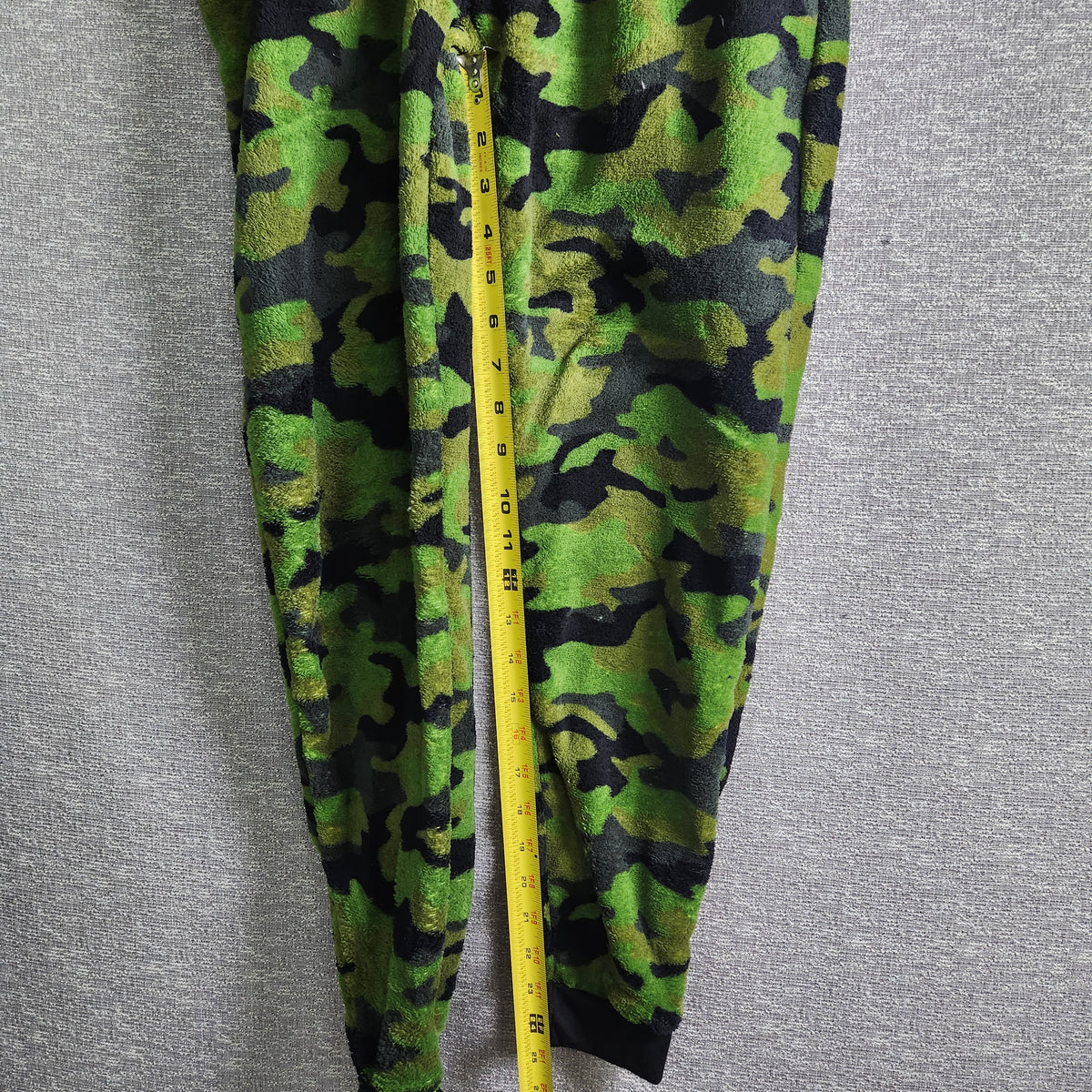 Architech Boys XL(18/20) 100%polyester Fleece Sleep Pants Camo