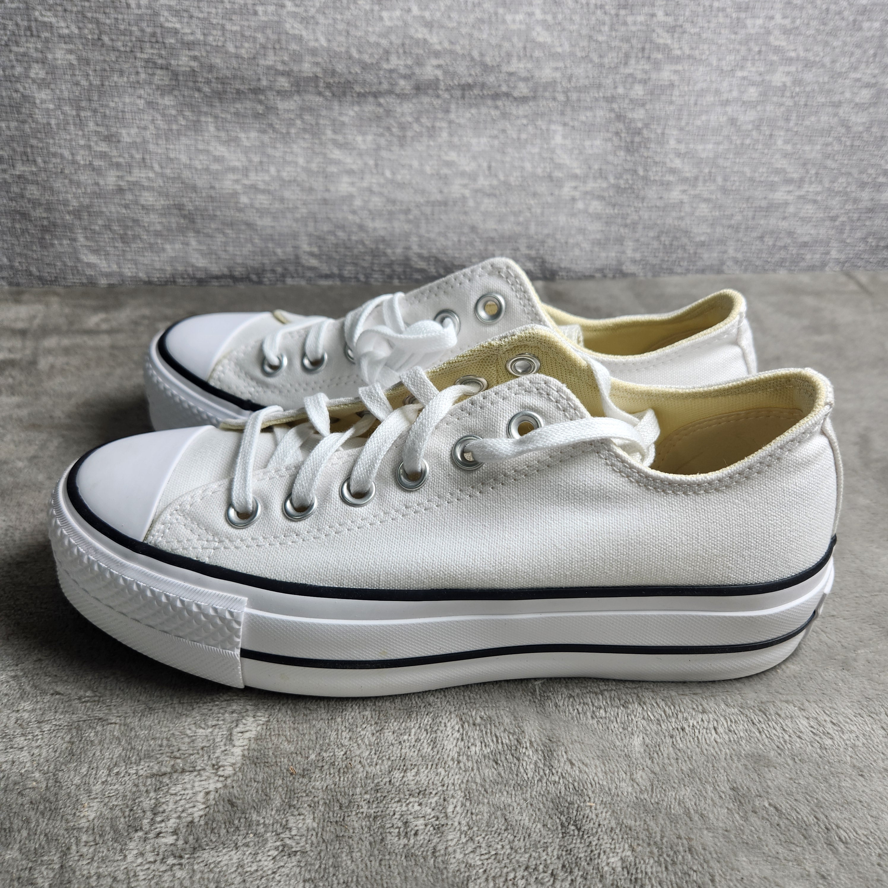 Converse Chuck Taylor All Star Lift Platform White Black Womens Size 7 560251F