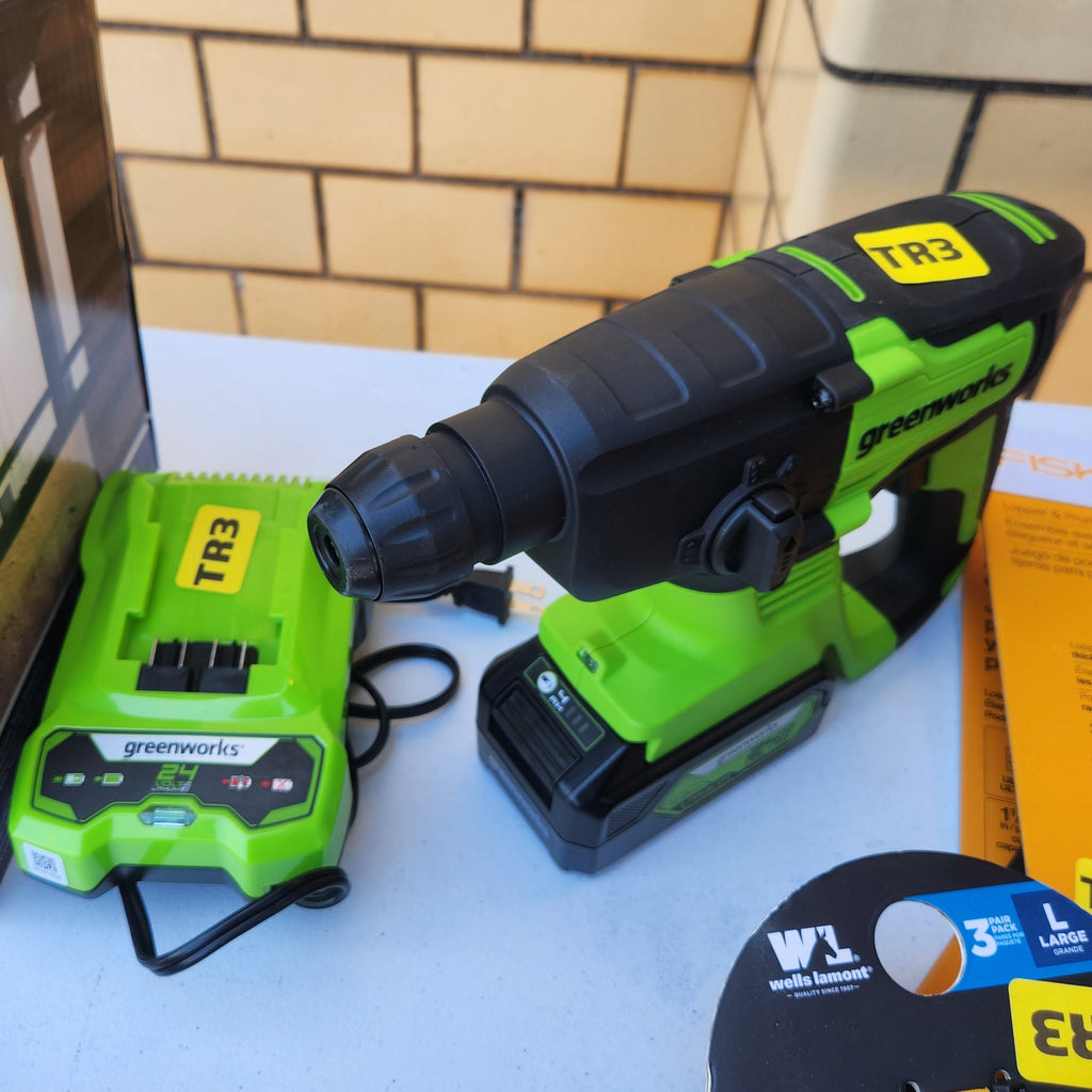 Used greenworks HMD401 24V Brushless SDS 2J Rotary Hammer & 4Ah Battery + Charger