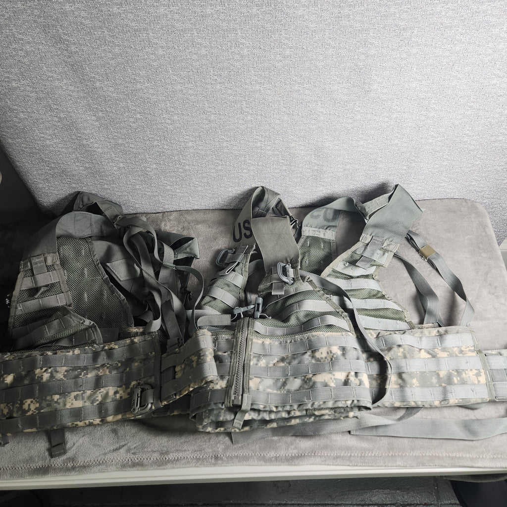 Lot of 4 MOLLE II Modular Lightweight Load Carrying Equipment FLC Fighting Load Carrier/ Utility belts