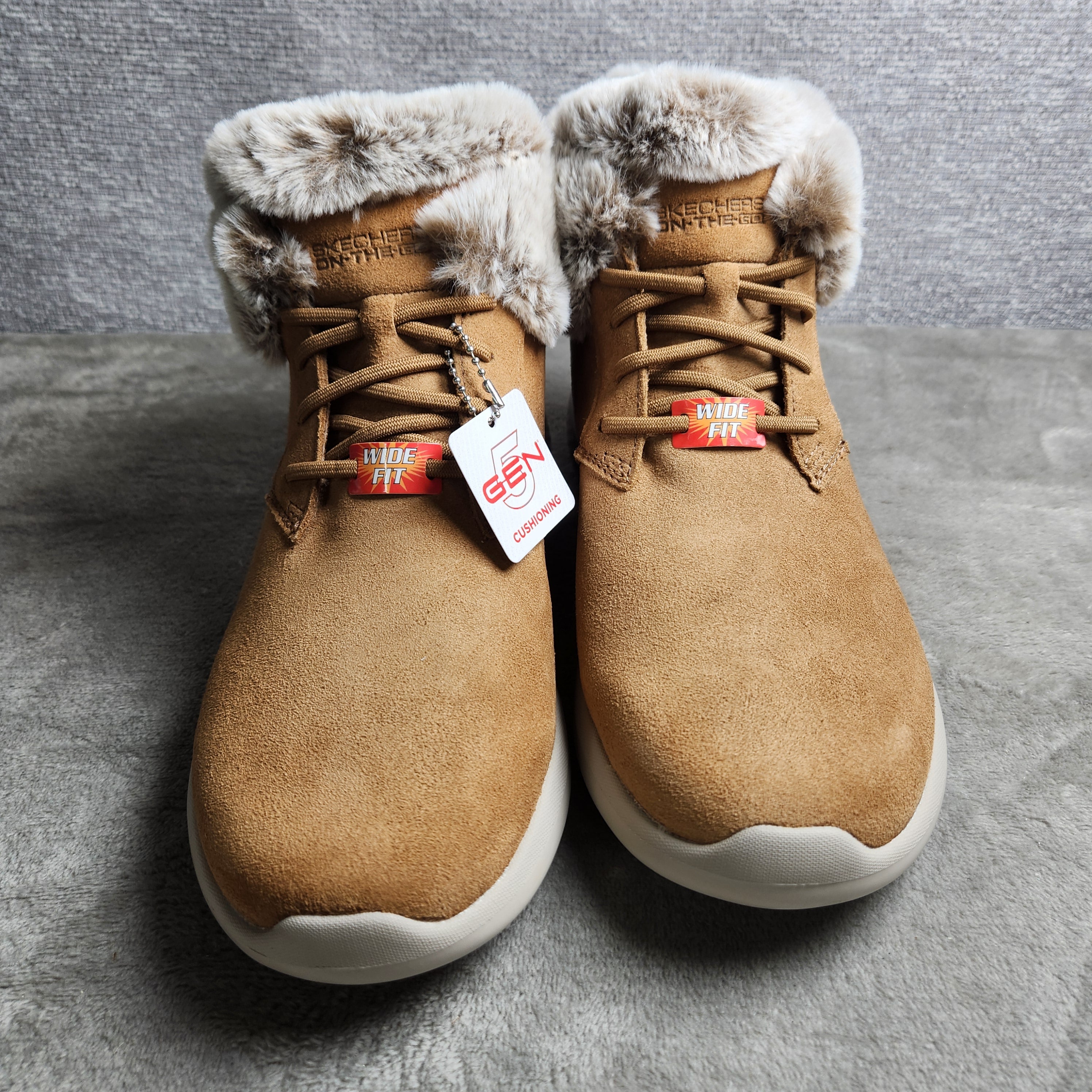 Skechers On The GO City 2 Winter Wishes Women's 9.5 Black Suede Faux Fur Boots
