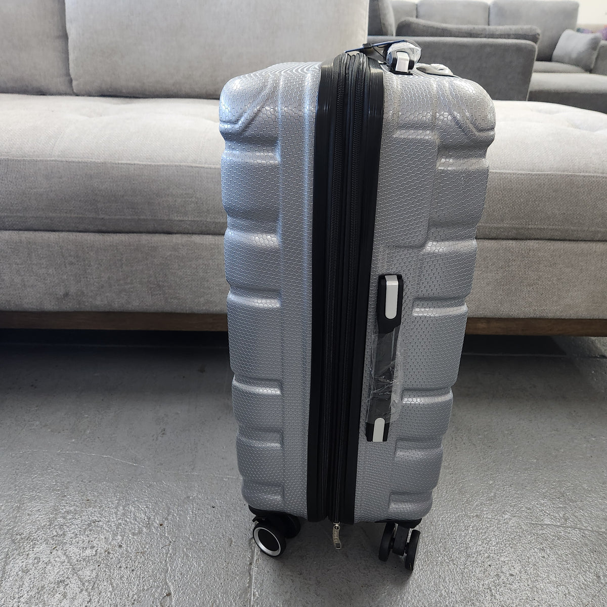 Dejuno Yukon 3-Piece Hardside Luggage Set Gray New