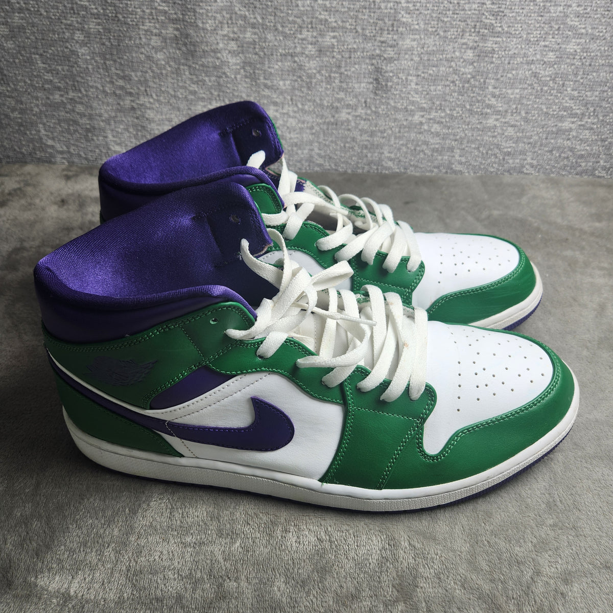 Air Jordan 1 Mid Hulk Aloe Verde Court Purple White Size 13 554724 300