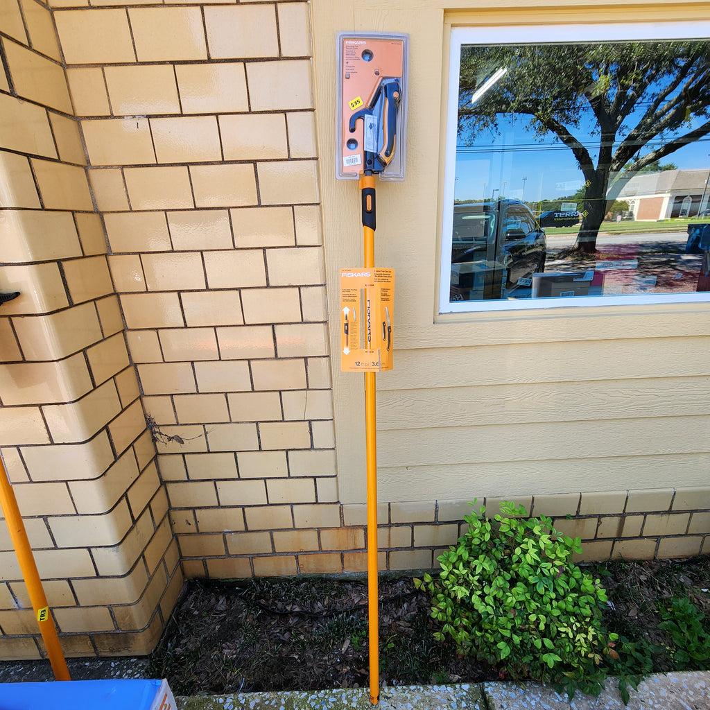 Fiskars Extendable Pole Saw & Pruner