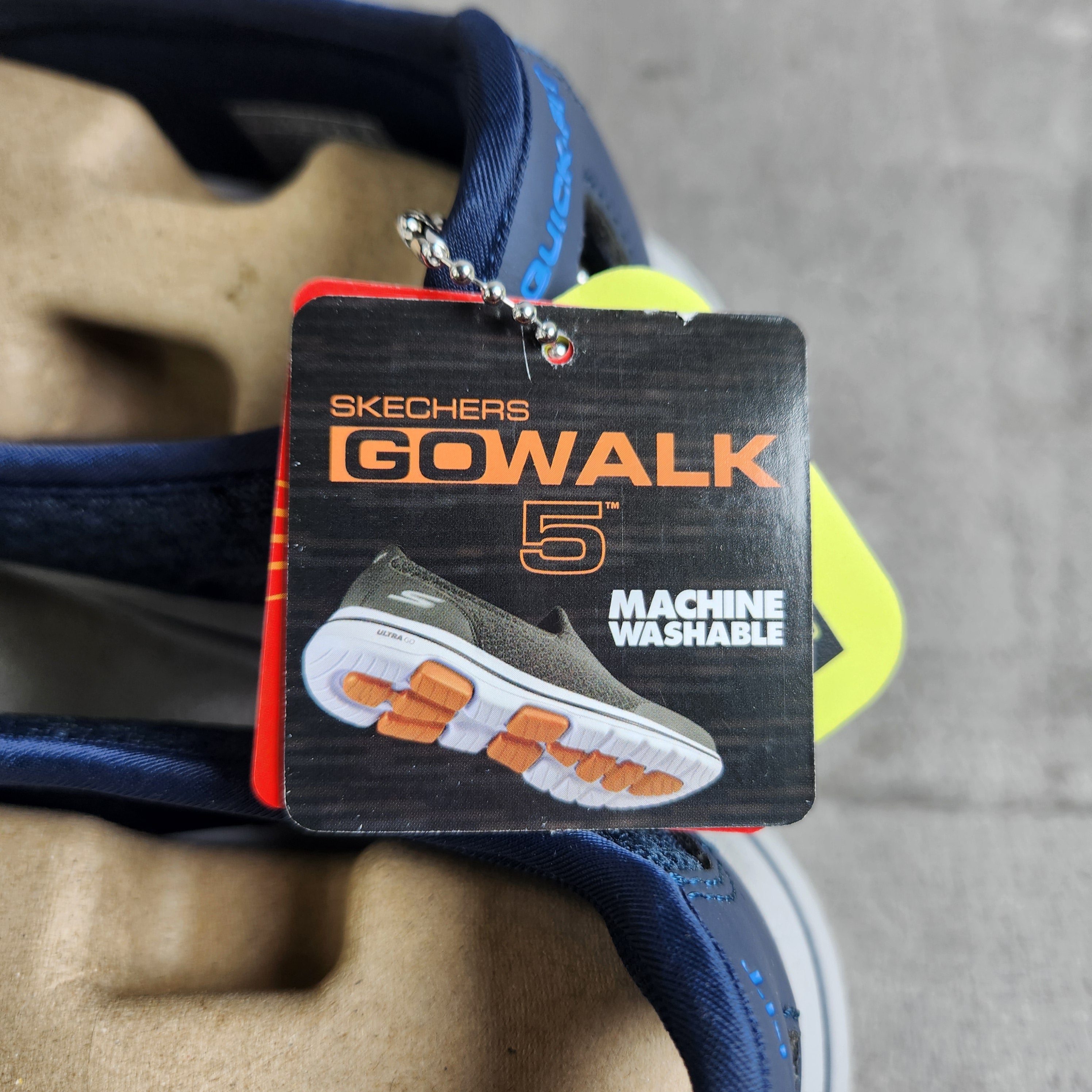 New Skechers GOwalk 5 Apprize walking shoes in Men's Size 11 Extra Wide
