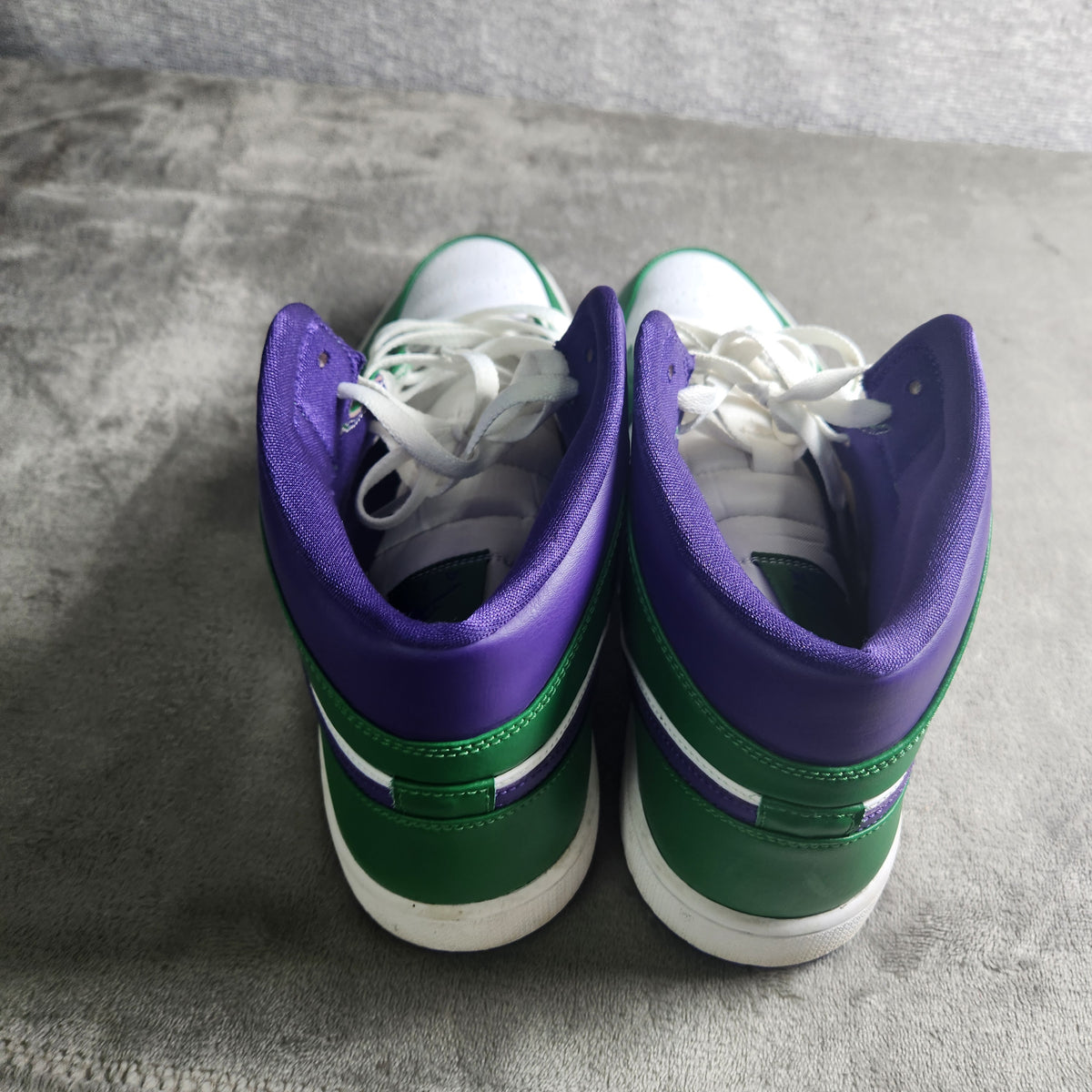 Air Jordan 1 Mid Hulk Aloe Verde Court Purple White Size 13 554724 300