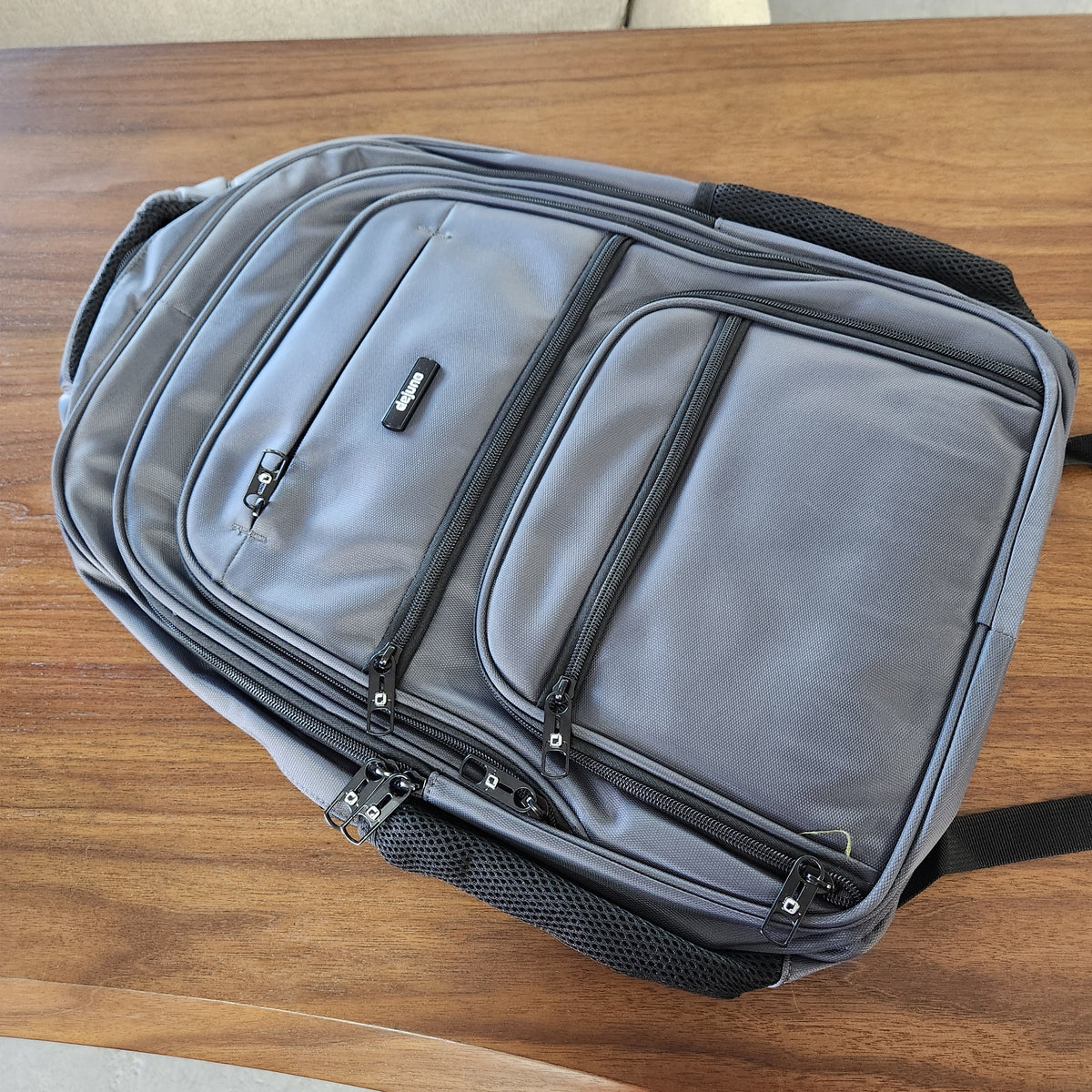 Dejuno Pioneer DJB-707 Black 20in Backpack with Laptop Sleeve