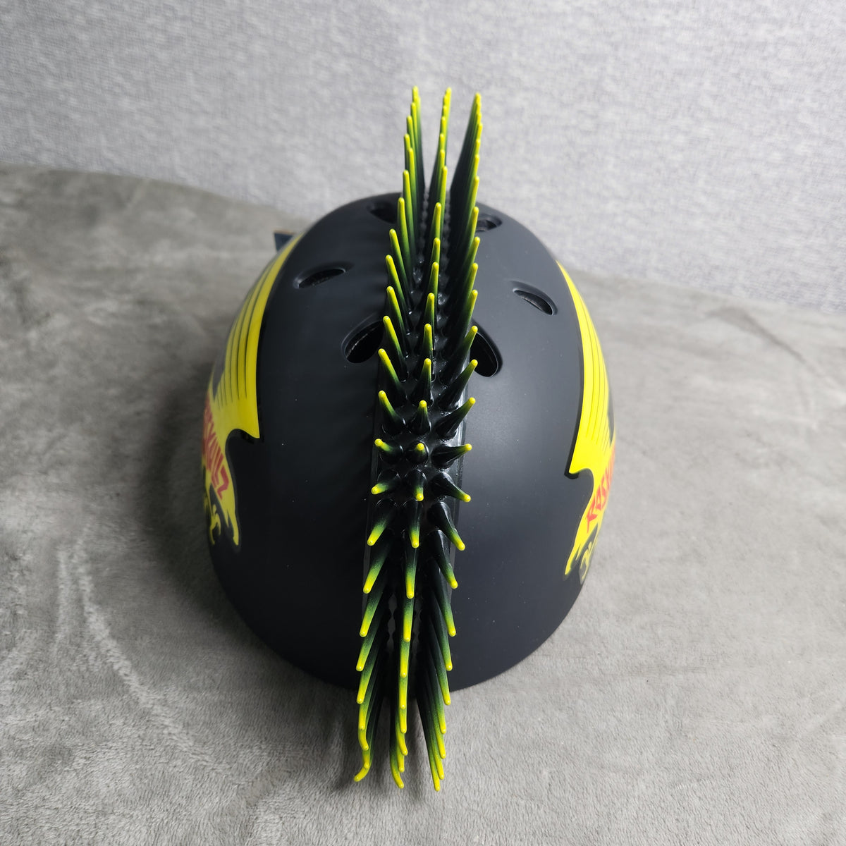 Raskullz Kids' Hawk Mohawk 50 - 54 cm Snow Helmet