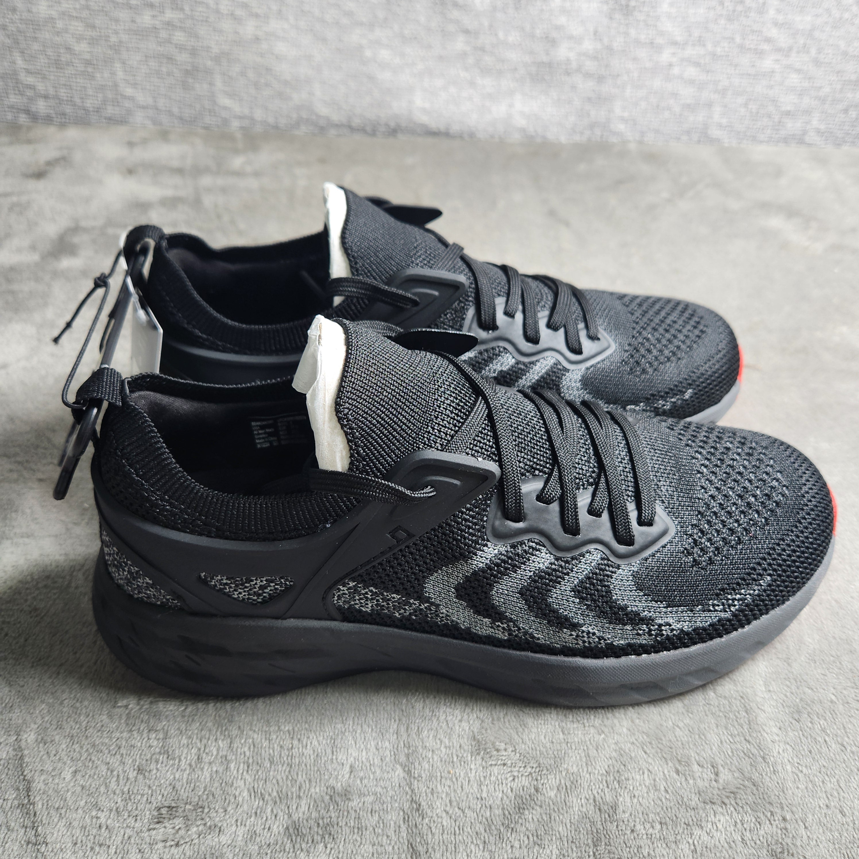 Athletic Works Boys Size 5 Black Knit Cage Sneakers Memory Foam Lightweight New