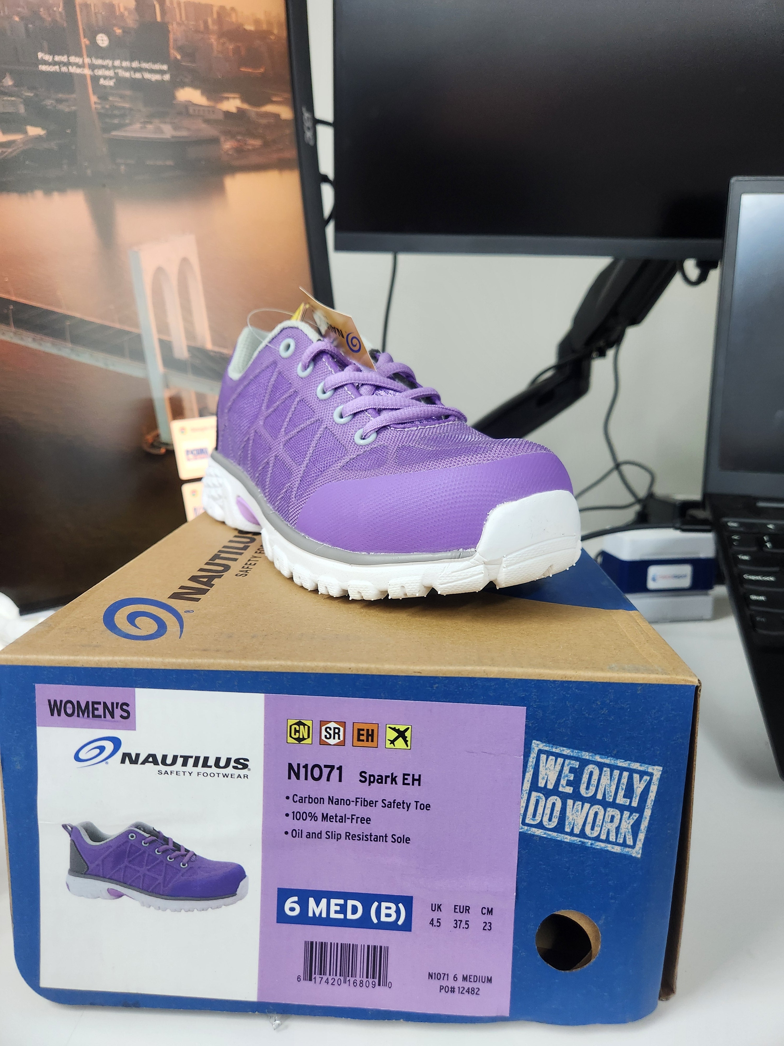 NAUTILUS SAFTEY FOOTWEAR N1071 Spark EH