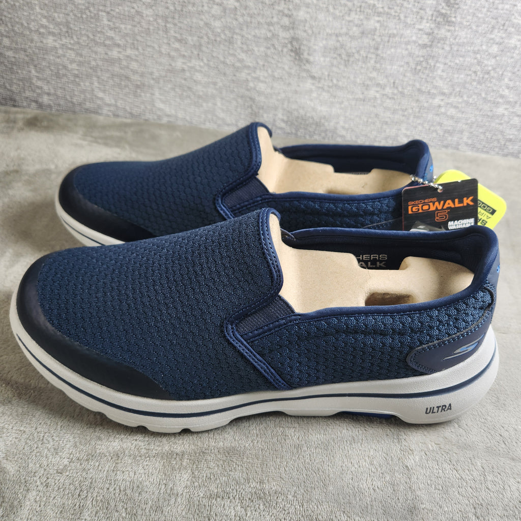 New Skechers GOwalk 5 Apprize walking shoes in Men's Size 11 Extra Wide
