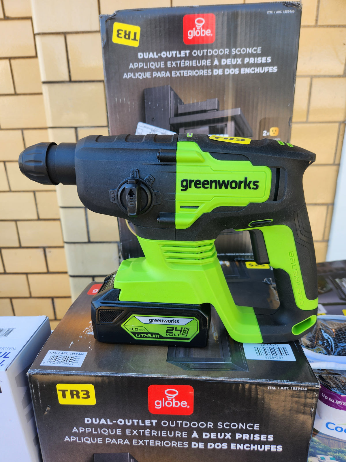 Used greenworks HMD401 24V Brushless SDS 2J Rotary Hammer & 4Ah Battery + Charger