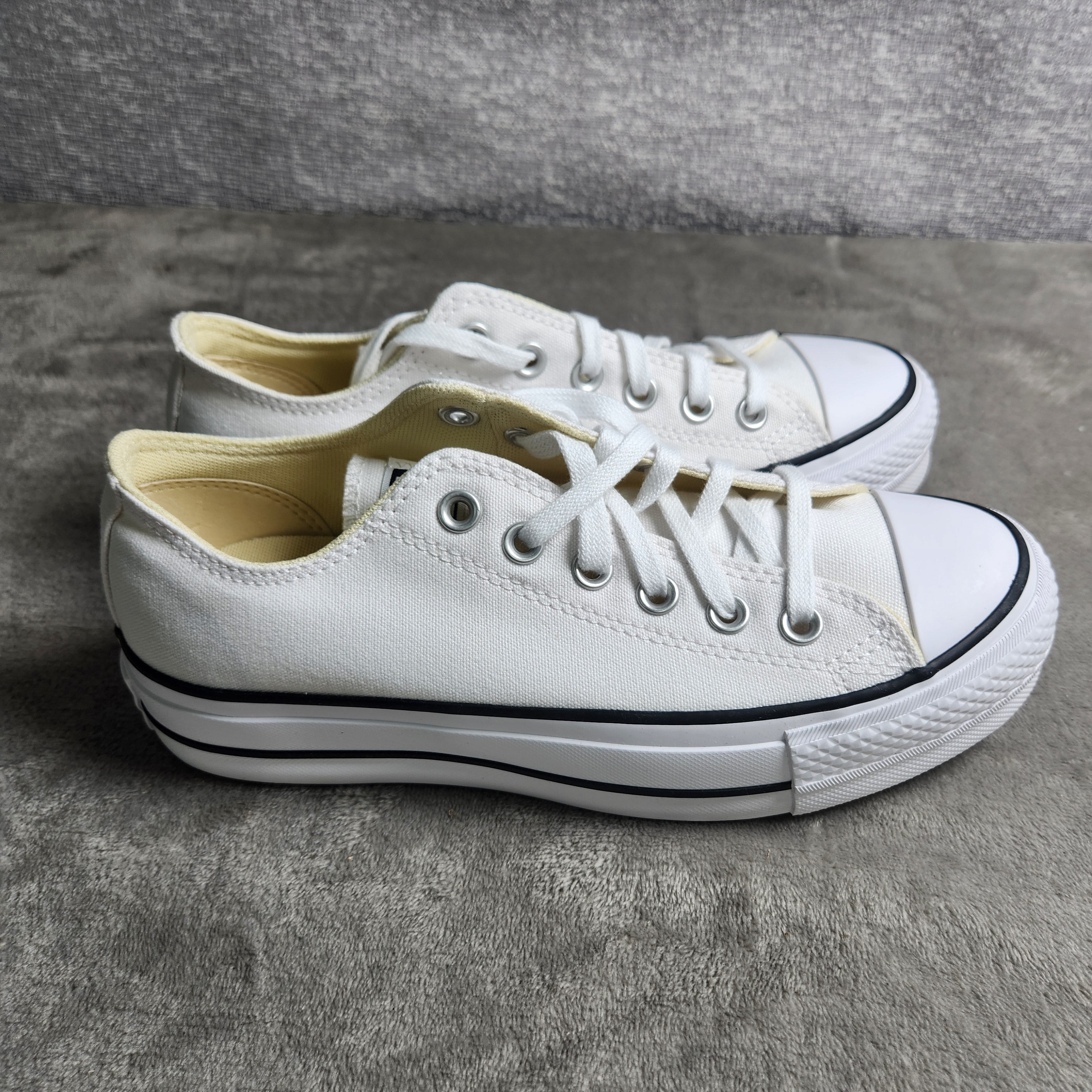 Converse Chuck Taylor All Star Lift Platform White Black Womens Size 7 560251F