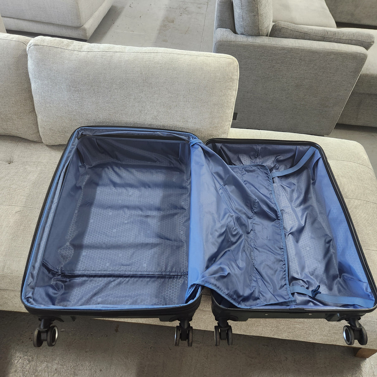 Dejuno Yukon 3-Piece Hardside Luggage Set Green New