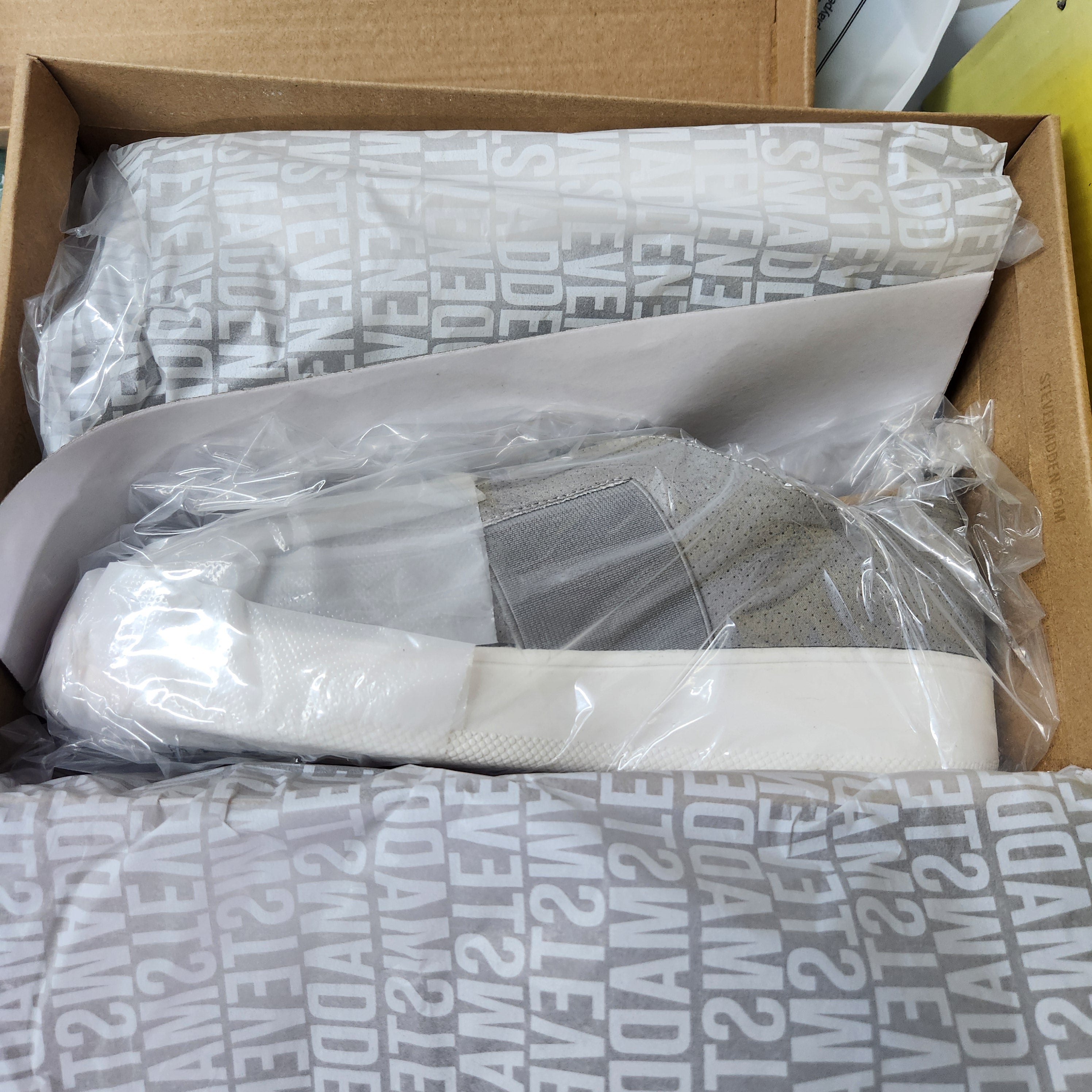 Steve Madden Brad Light Grey Size 9.5