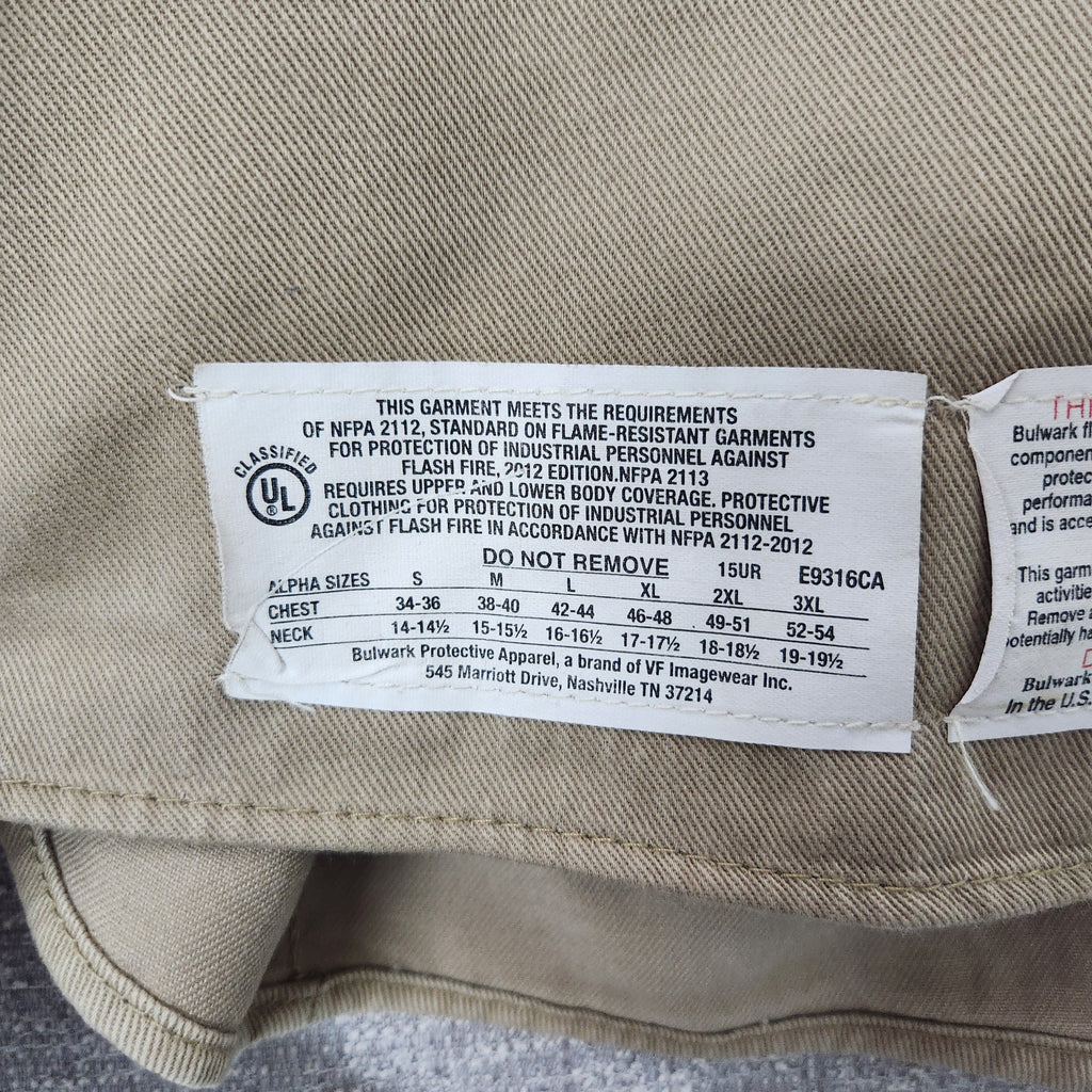 Bulwark Men's Protective Apparel FR Button Up Work Shirt Tan XL Flame Resistant NFPA 2112  Preowned