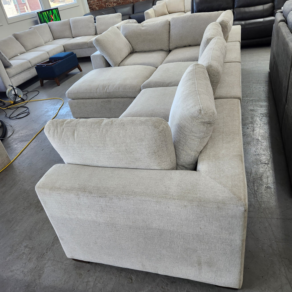 Thomasville Lowell 6-piece Fabric Modular Sectional Gray