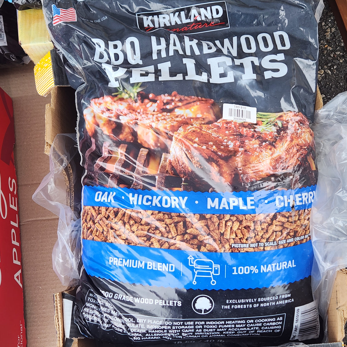 Kirkland Signature Premium Blend BBQ Hardwood Pellets, 40 lbs