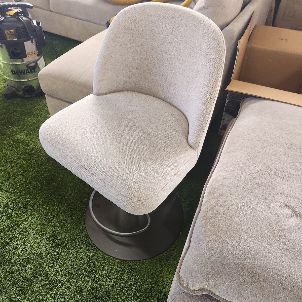 Highland Gas-lift Adjustable Stool