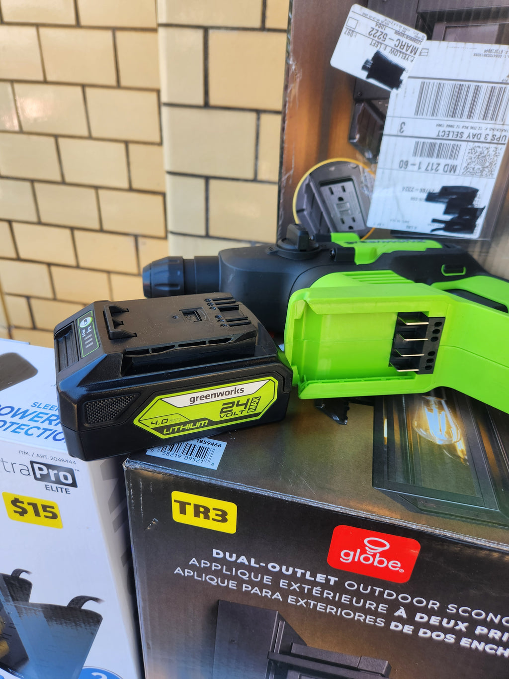 Used greenworks HMD401 24V Brushless SDS 2J Rotary Hammer & 4Ah Battery + Charger